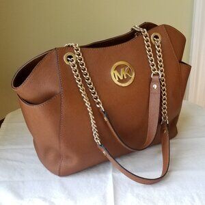 Michael Kors - "Jet Set" Saffiano Leather Shoulder Bag